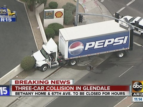 Driver seriously injured in Glendale crash