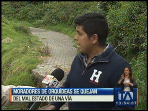 Moradores de Las Orquídeas, se quejan del mal estado de una vía