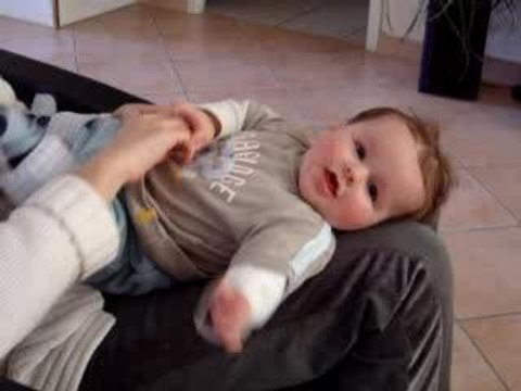 Séance chatouilles Loan fév06