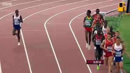 Mo Farah Goes For Drink 5000m Final IAAF World Champs 2015