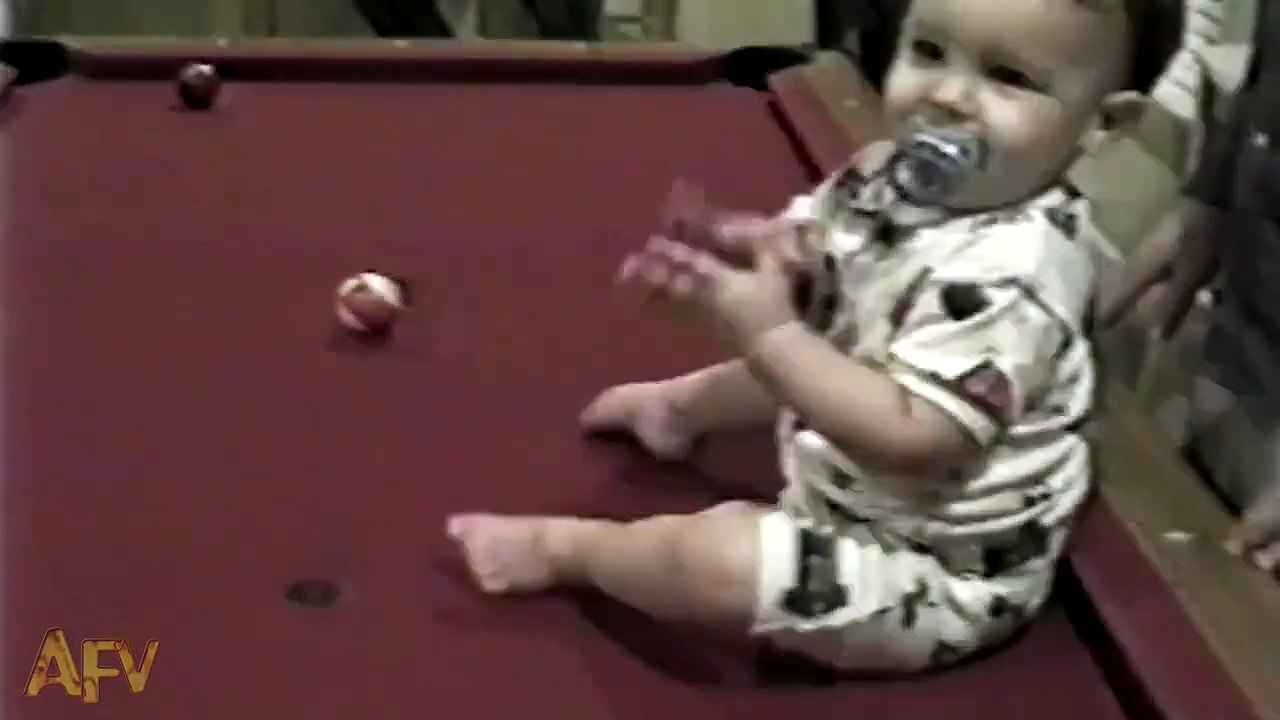 Bilardo Ustası Bebek..