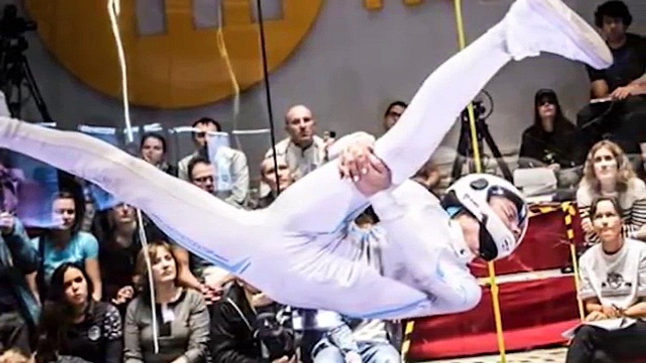 Amazing "BODY-FLIGHT" ARTIST DANCES IN ANTI-GRAVITY CHAMBER/WIND TUNNEL astounding onlookers