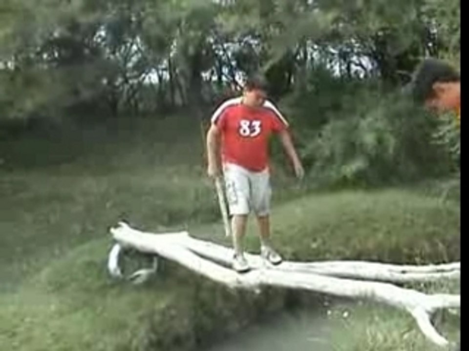 Edgar se cae