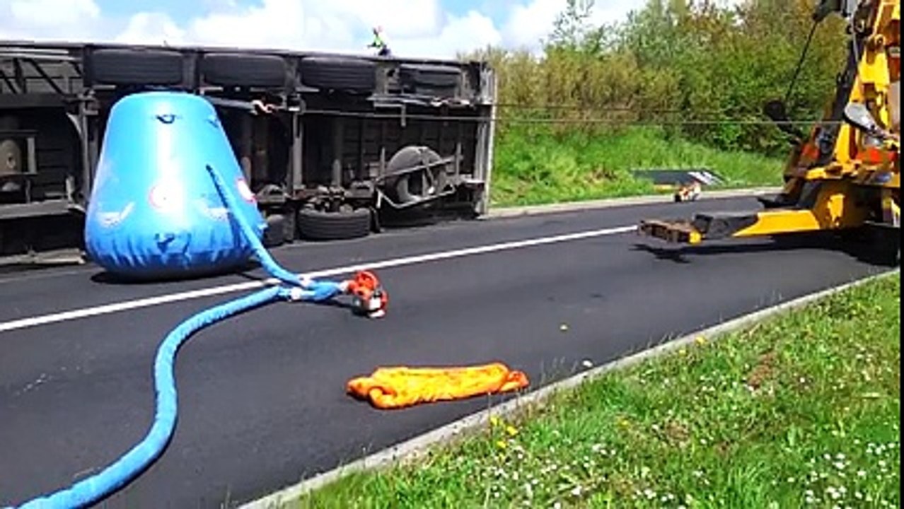 Funny whatsapp video 2015/2016 very funny - Dailymotion