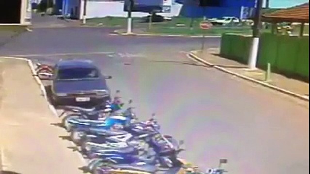 Funny whatsapp video 2015/2016 very funny - Dailymotion
