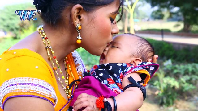 पिया चल आवs हो लईका रोअता तोहार - Jawani Hang Karata Rakesh Mishra Bhojpuri Hot Song 2016