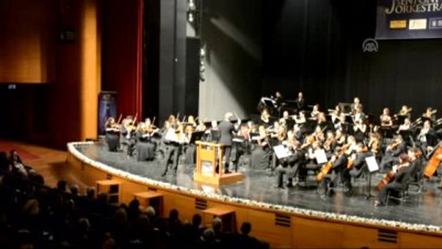 Ünlü Keman Virtüözü Roman Kım Konser Verdi
