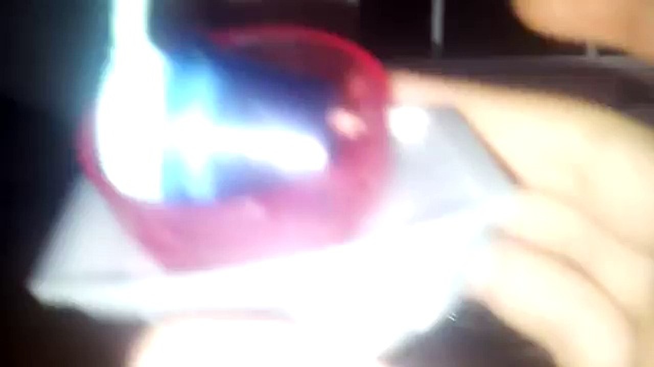 MAEVA couvri vout montre sa video monster high