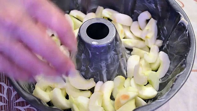 Простой яблочный пирог