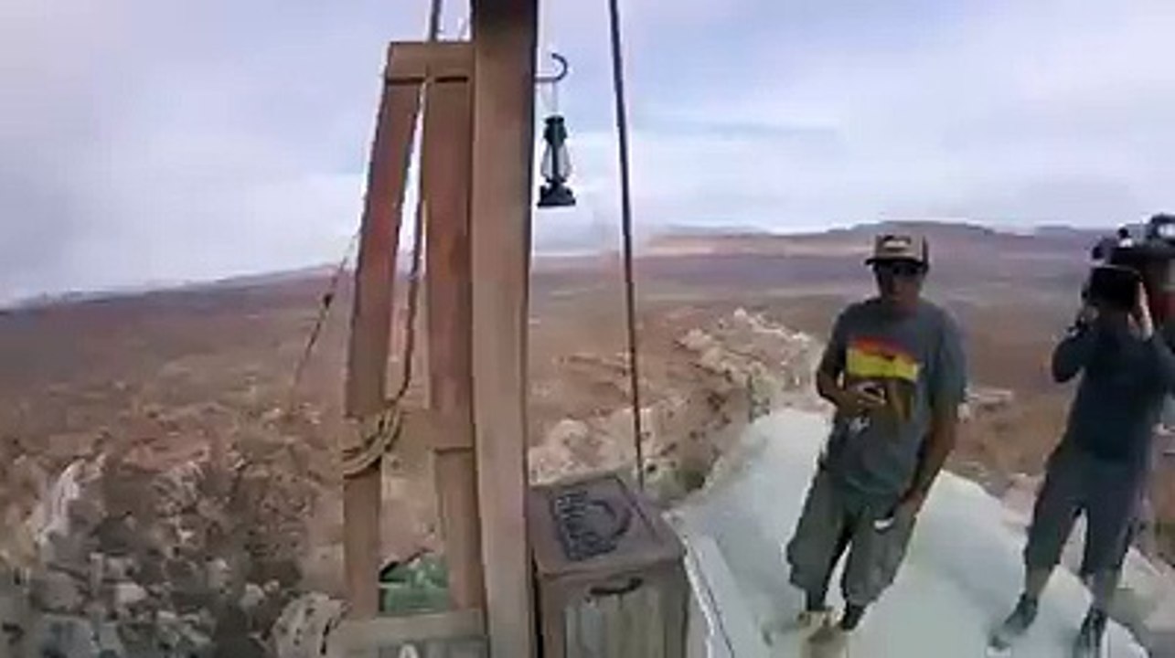 Amazing Hill Bike Action