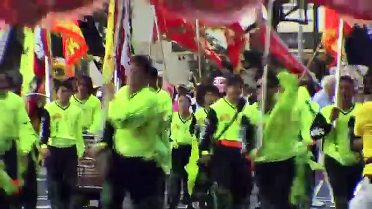 CHINESE INFLUENCE IN HAWAII (DRAGON DANCE)...USA.