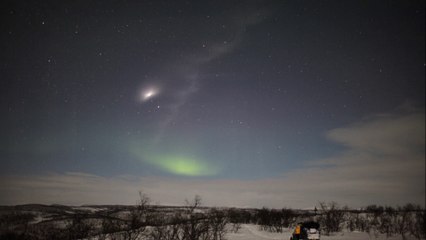 Sentinel-3 dances with aurora