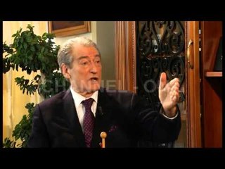 Debati në Channel  One: “Berisha komenton vetveten”, nga Roland Qafoku