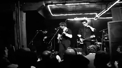 Interpol - Hands Away (live in Saint Louis - The Rocket Bar 2002) HD.avi