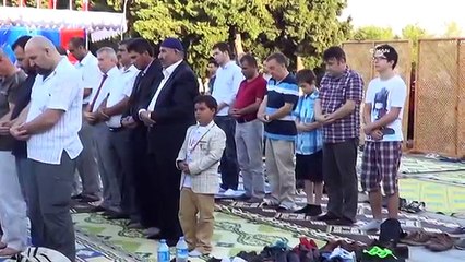 Çanakkale Şehitler Abidesi'nde bayram namazı