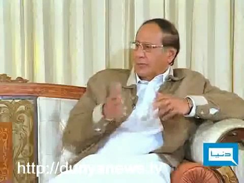Sohail Ahmed Azizi Copying Chowdhry Shujahat In Front of Him