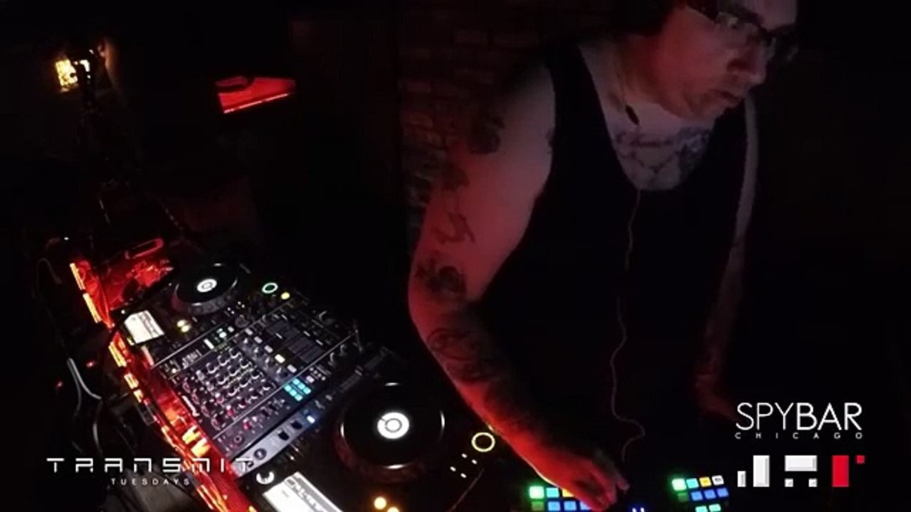 Dirty Lary LIVE at Spybar Chicago for #TransmitTuesday (6.9.15)