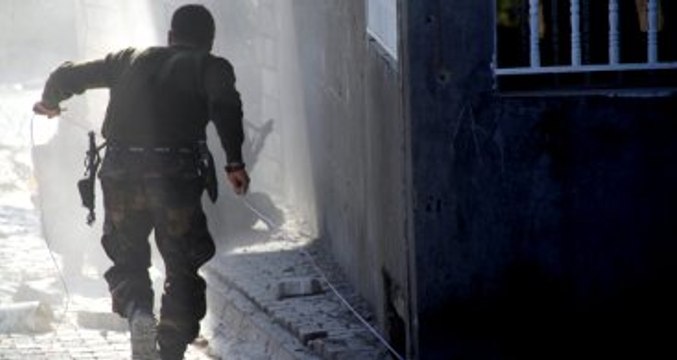 Sur'da Özel Kuvvetler Komutanlığı Timinin İçinde Bulunduğu Eski Bina Çöktü