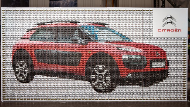 Citroën crea un mosaico de coches de juguete