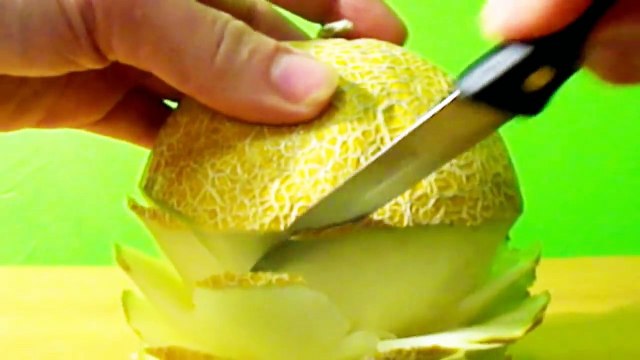 Art In Honeydrew Show- Honeydew Melon Fruit Carving Garnishes