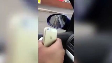 Elle promène son « homme » en laisse car elle « adore humilier les hommes »