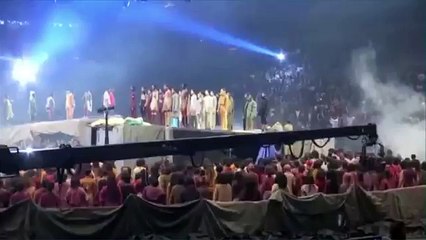 Being at the Yeezy Season 3 Show Was Like Being Inside Kanye’s Mind (Comic FULL HD 720P)