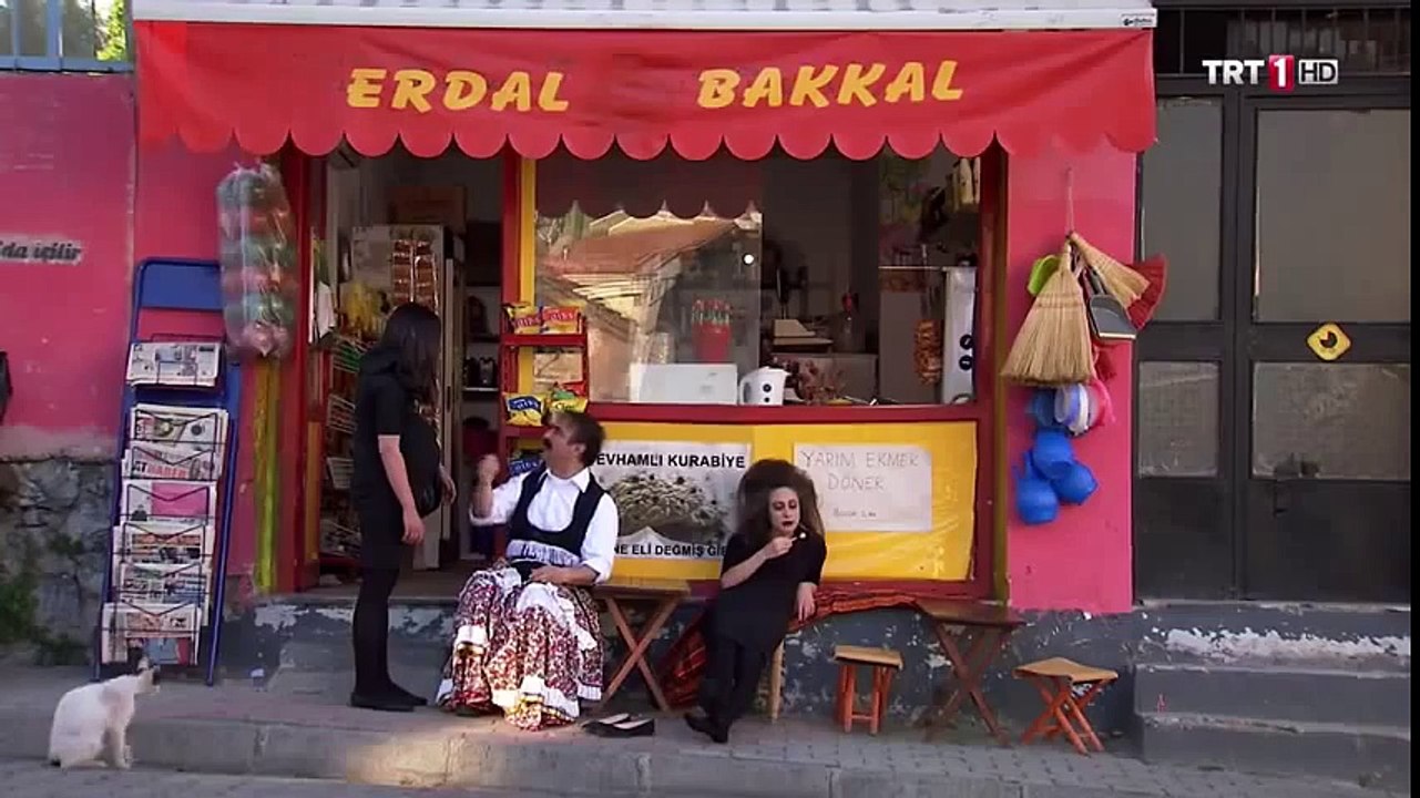 Erdal Bakkal Düğünde Cumhuriyet Altını Takarsa