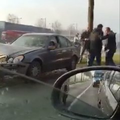 Il commet un délit de fuite avant d’être neutralisé par des riverains