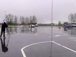 Школа экстремального вождения Карбон.Змейка передним ходом