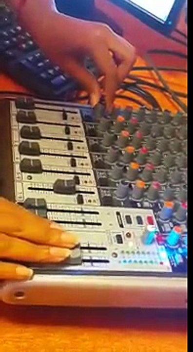 Tutorial mixer.