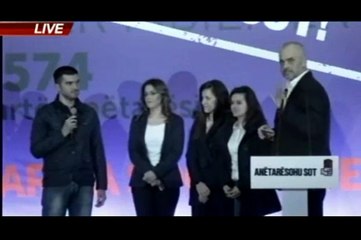 Mesuesi nxjerr blof Kryeministrin: PS me futi ne pune. Rama: S'eshte si kujtoni