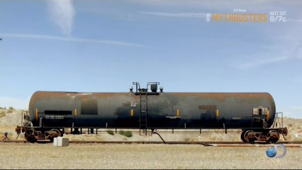 Схлопывание железнодорожной цистерны (Взрыв внутрь) Разрушители легенд