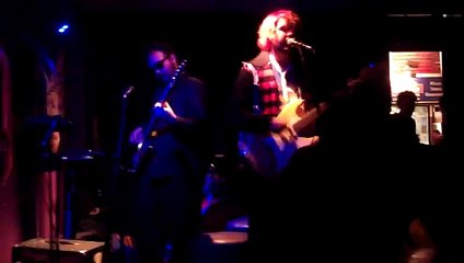 Hasta Florecer Dzain Rocket Bar