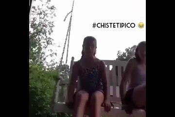 A punto de ser un video perfecto pero se rompe la silla en el aire