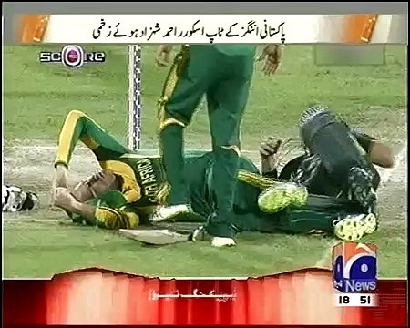 Faf Du Plessis and Ahmad Shehzad collision - 1st Odi Pak Vs S.A