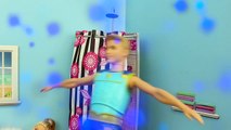 Barbie Bathtub with Frozen ANNA & Kristoff in the Shower! Glam Bathroom Frozen Kids Disaster!