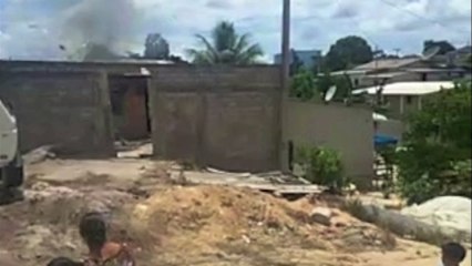 Casa de suspeito de ter matado criança é incendiada por populares em Sooretama