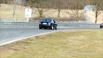 Este Homem mostra o que são as verdadeiras Skills ao volante de um Mercedes W124