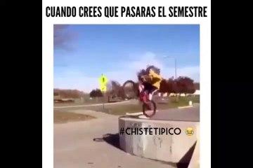 Increible intenta saltar en su bici para la red y fijate que pasa
