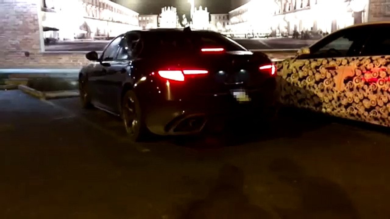 Alfa Romeo Giulia Quadrifoglio Verde Accelerazione e Sound (720p Full HD)