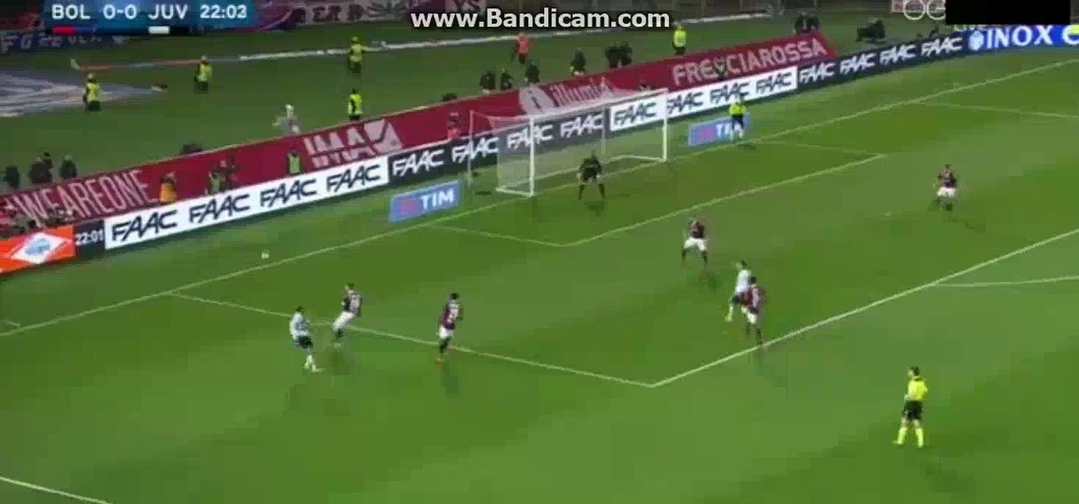 Paul Pogba Incredilbe Miss Bologna v. Juventus 19-02-2016