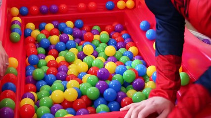 Surprise Toys BALL PIT CHALLENGE Barbie, Mickey Mouse, Monster High, Play Doh Roller Spide