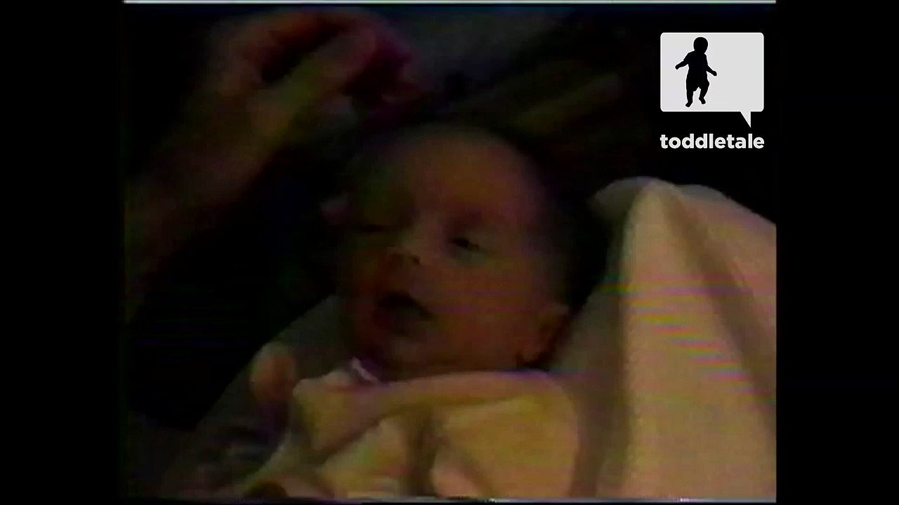 Cutest baby loves having head rubbed - Cute - toddletale