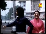 Mone Pore Sei Sab Din - Kishore Kumar Bengali Song Starring Mithun Chakraborty