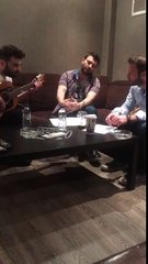 Παντελής Παντελίδης Γιάννης Πλούταρχος πρόβα στο καμαρίνι