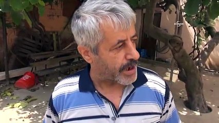 Okul bahçesindeki Türk bayrağını indirdiler