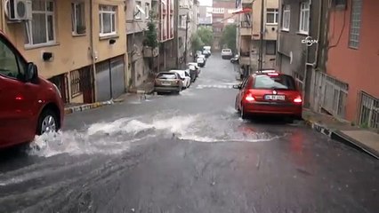 İstanbul sokakları göle döndü