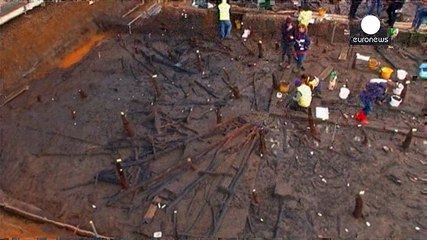 3000-year-old wheel dug up from mud in the UK