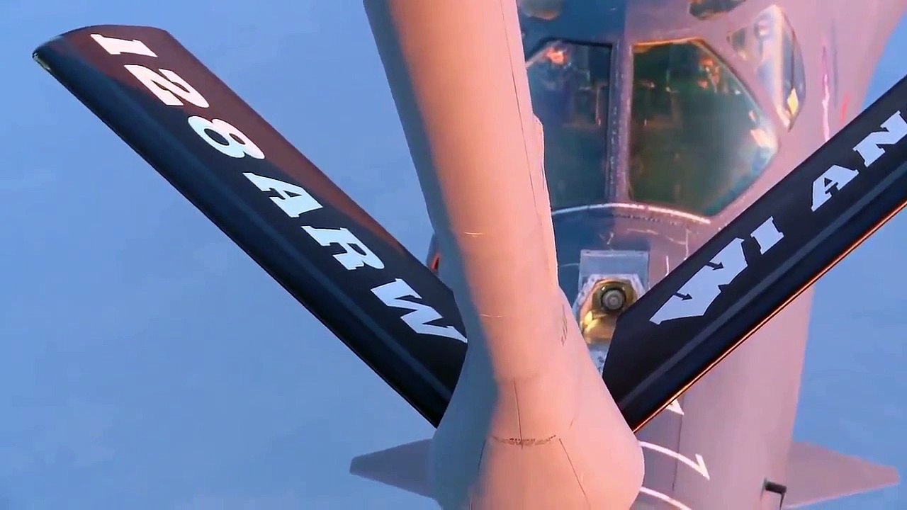 Warbirds Refuel In Air- A-10 B-1 B-2 B-52 F-15 F-16 F-22 F-35