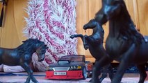 Schleich pferde  Musik  Video Monster (dupstep )